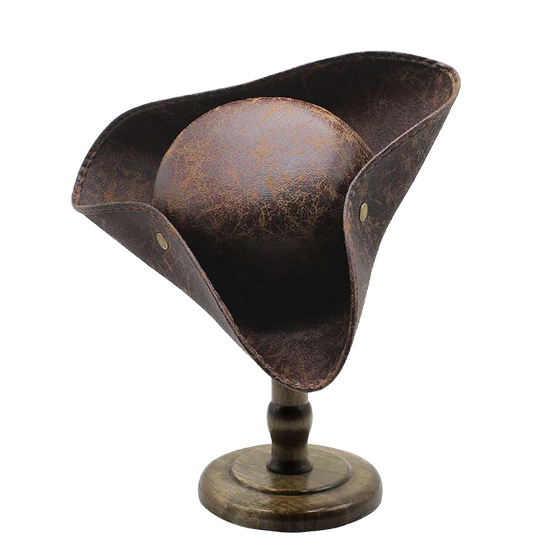 Porte-chapeau de pirate en bois