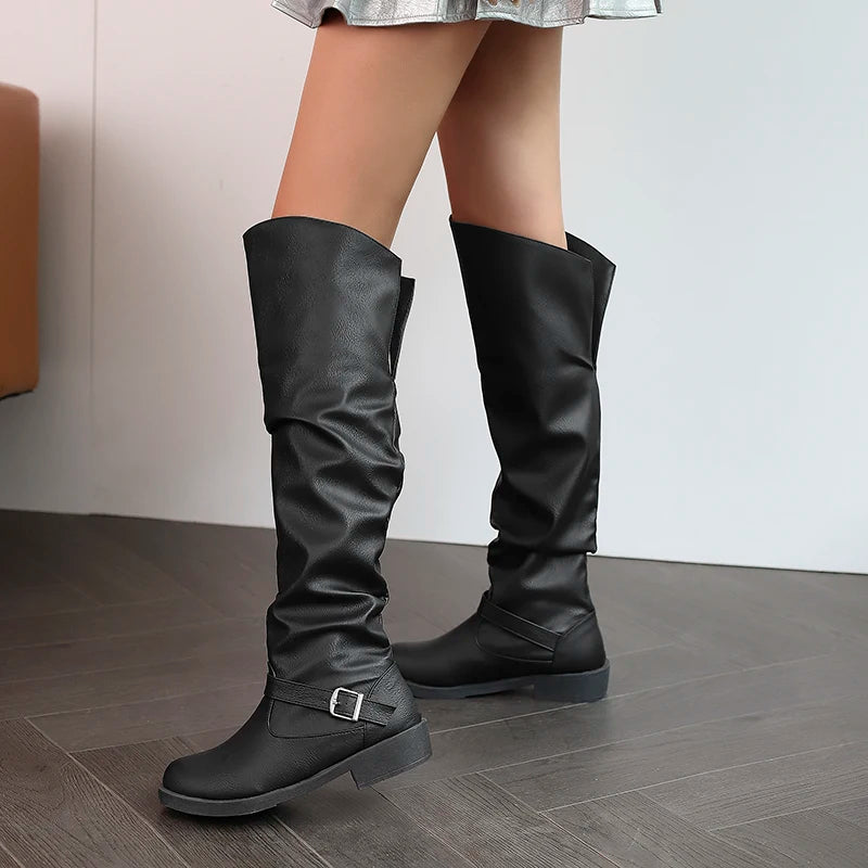 Bottes de pirate noires avec boucle