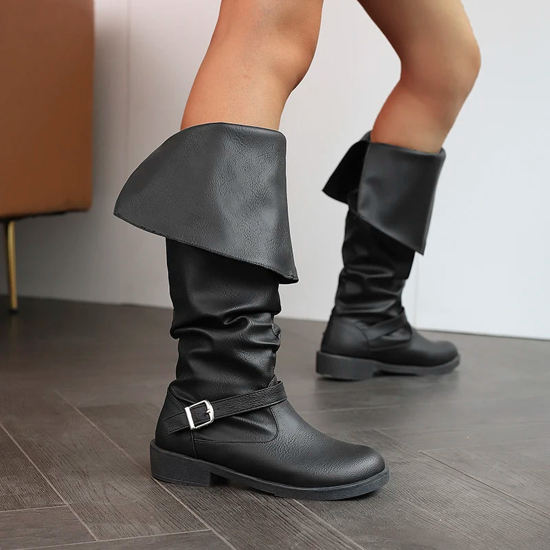 Bottes de pirate noires avec boucle