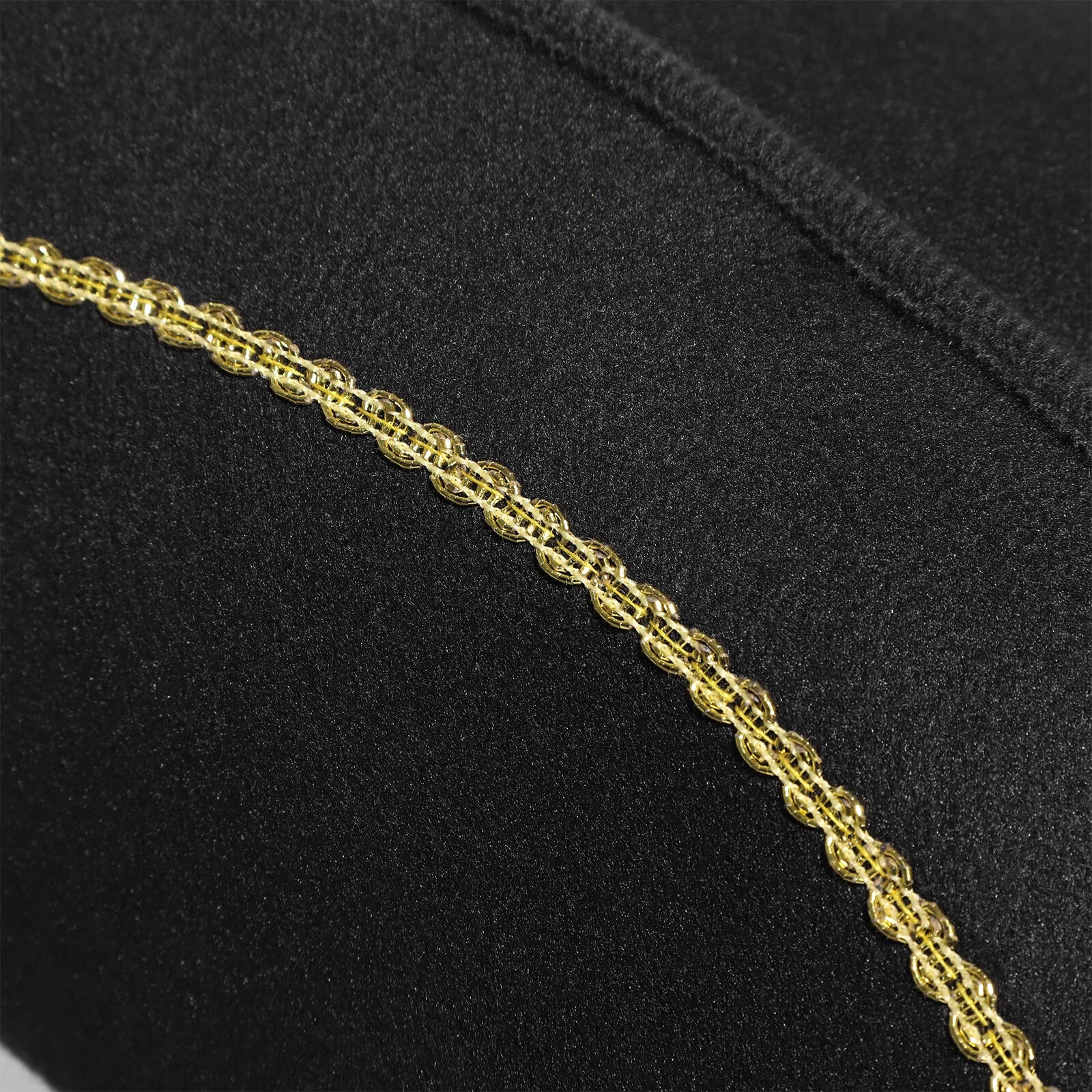 Chapeau de pirate tricorne noir et doré