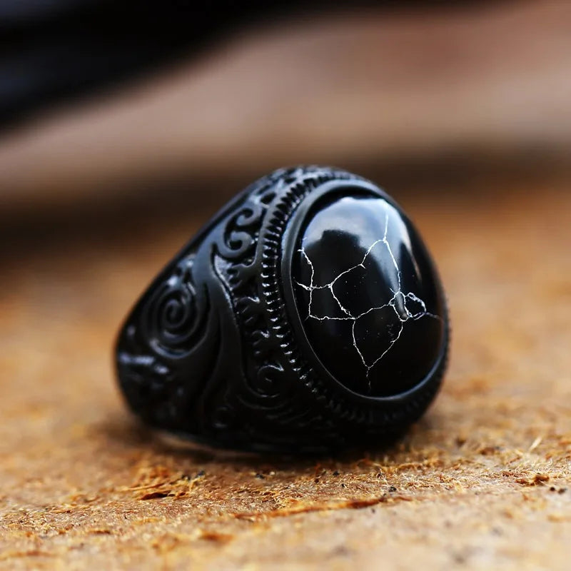 Bague pirate en acier inoxydable noire avec pierre œil de tigre zircon noir Trésors de Pirate