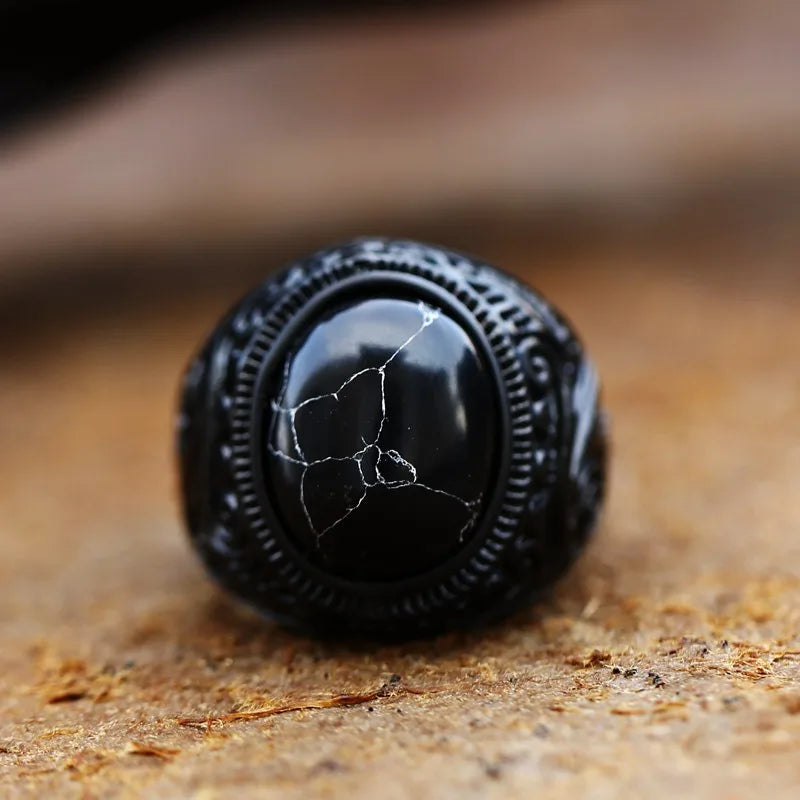 Bague pirate en acier inoxydable noire avec pierre œil de tigre zircon noir Trésors de Pirate