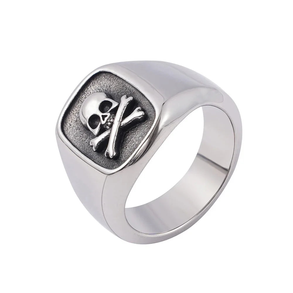 Bague pirate chevalière en acier inoxydable argenté avec emblème de pirate Trésors de Pirate